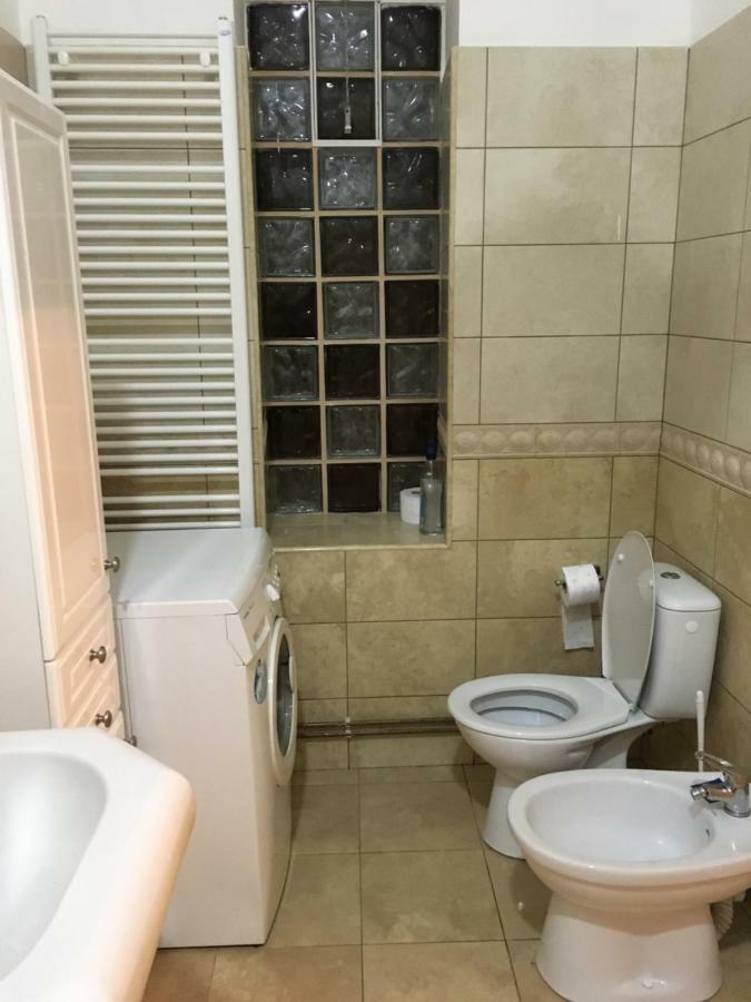 Anastasia Mediaş Buitenkant foto